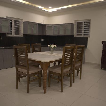 Dcasa Apartment Hotel Hyderabad Eksteriør billede