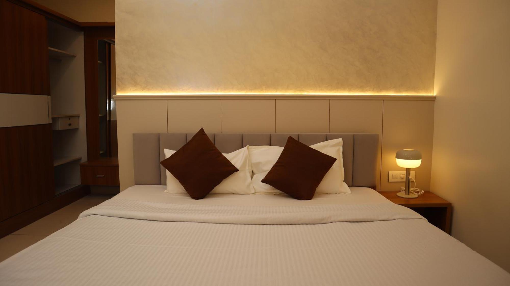 Dcasa Apartment Hotel Hyderabad Eksteriør billede
